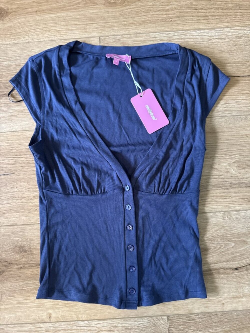 Edikted Alza Navy Button Front Deep V Ruched Top Short Sleeve XS NWT